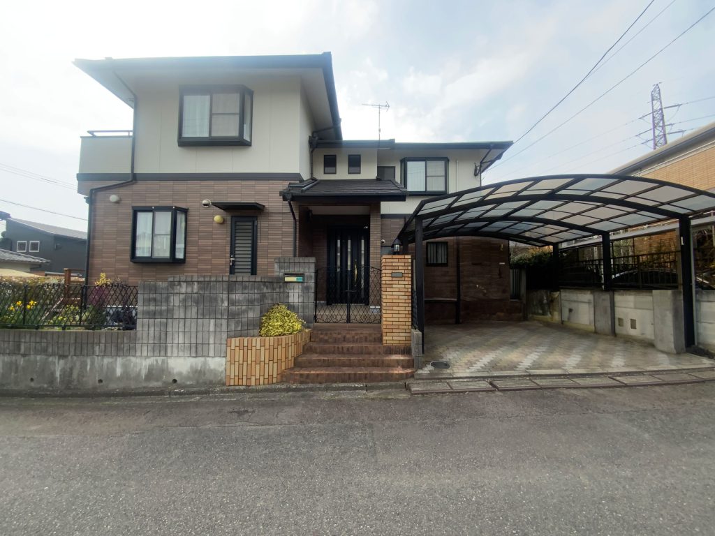 OITAリノベ 大分市ひばりケ丘4丁目(中判田駅)中古戸建 2階建 6SLDK カーポート付き 高台の閑静な住宅街 日当たり風通し良好 お庭あり